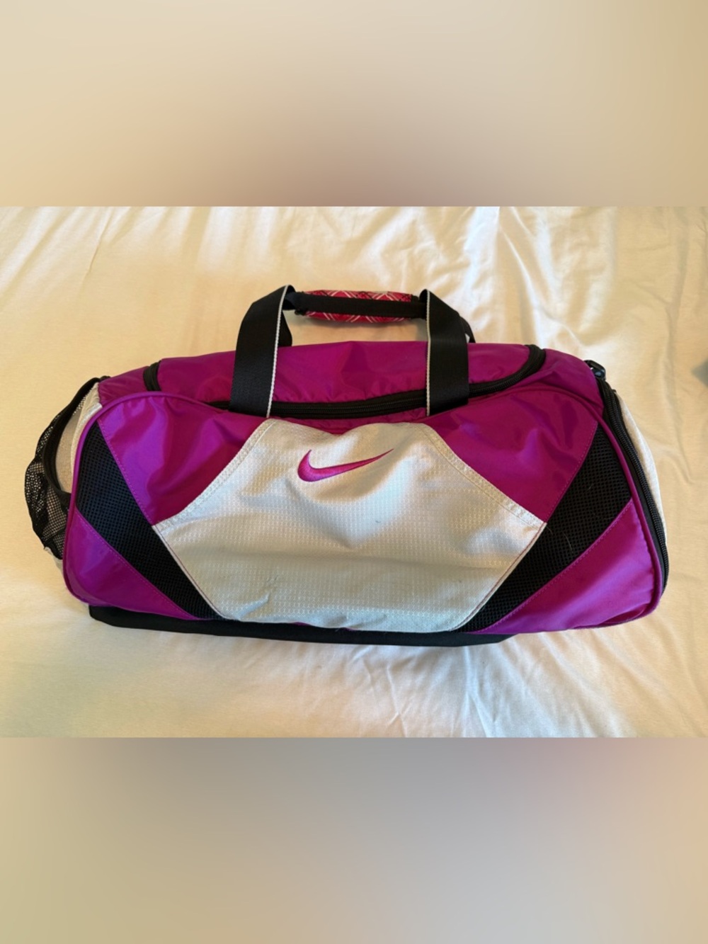 Nike Women's Purple and Silver Medium Travel Duffel Bag